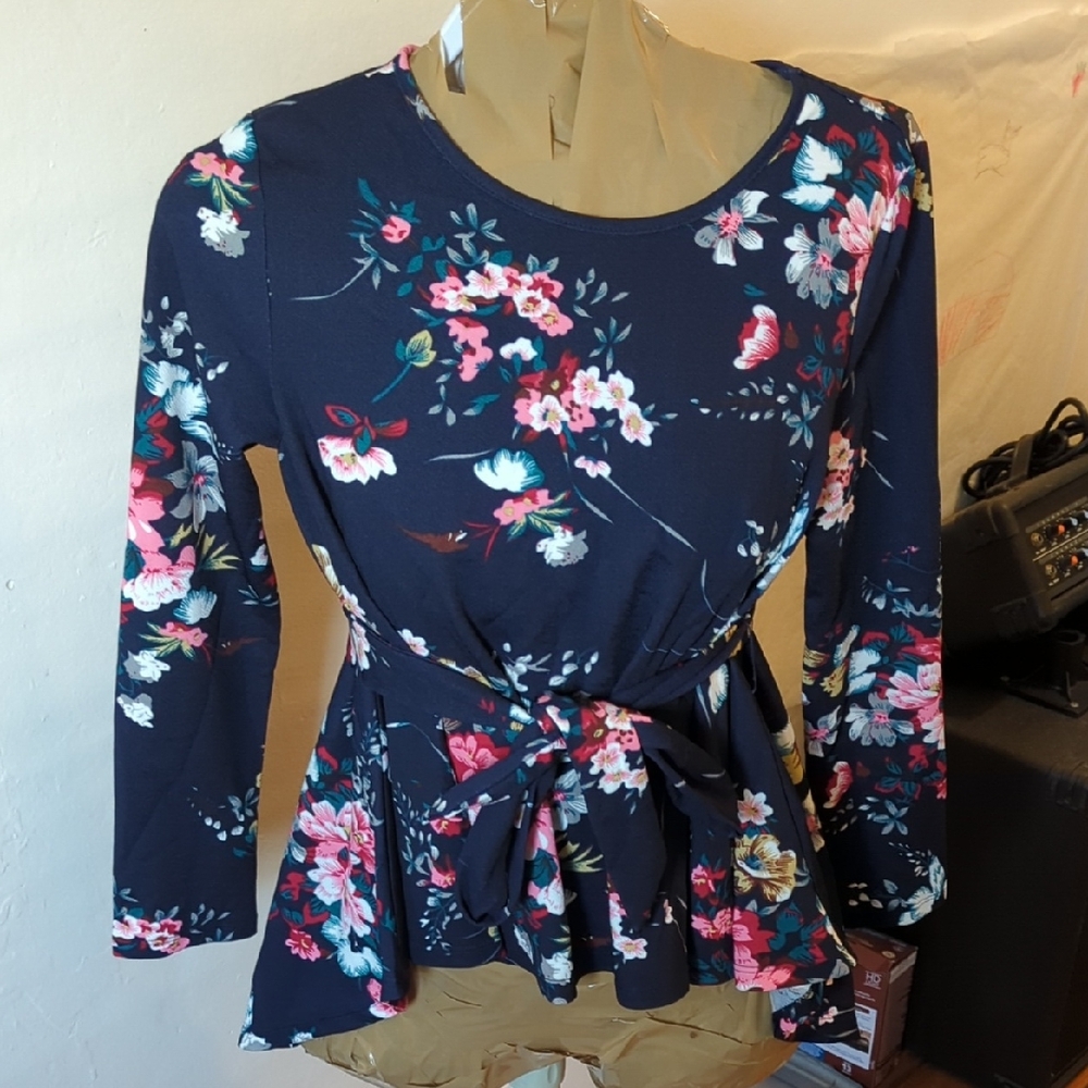 SHEIN Navy Floral Blouse with Tie-Front